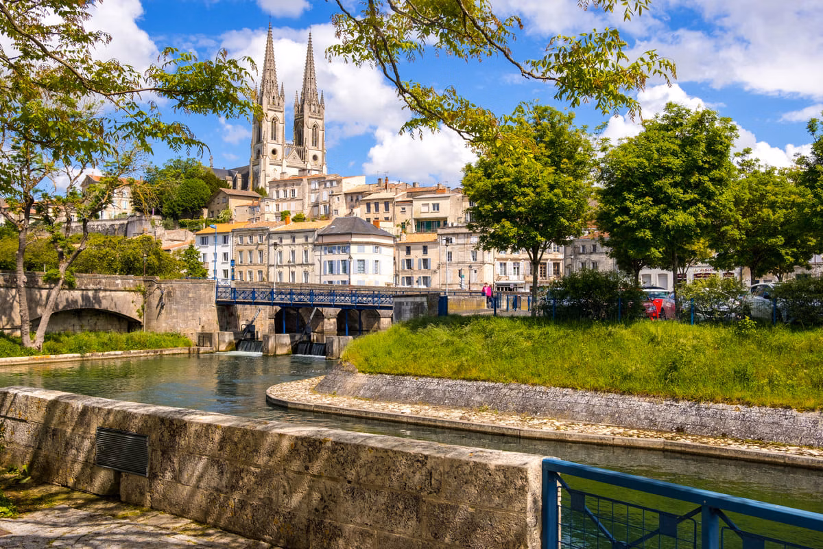 1714138336 niort